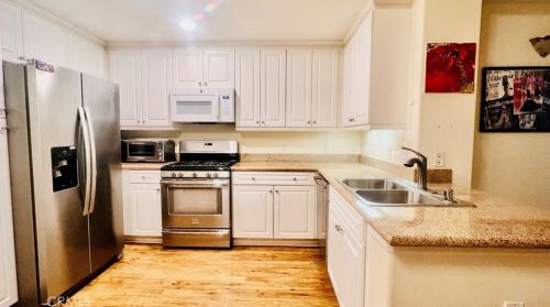 2223 Watermarke Pl, Irvine CA  92612-7686 exterior