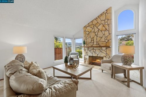 404 Saddlebrook Ln, Concord CA  94523-1614 exterior