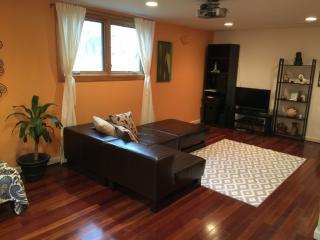 1901 Reedie Dr, Silver Spring MD  20902-4437 exterior