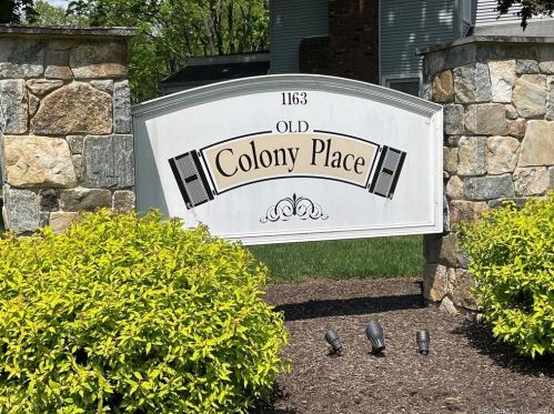 1163 Old Colony Rd, Wallingford CT  06492-1770 exterior