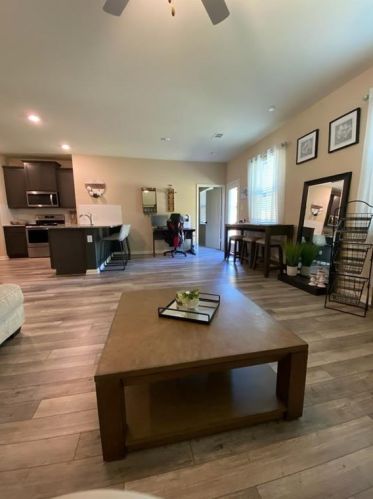 513 Cross Rdg Cir, Fort Worth TX  76120-2438 exterior