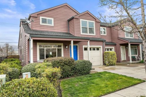 42 Crocker St, Ashland, OR 97520-8786