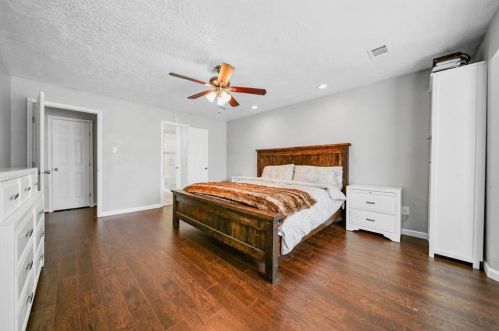 1100 Chateau Wood Pkwy Dr, Conroe TX  77385-9773 exterior