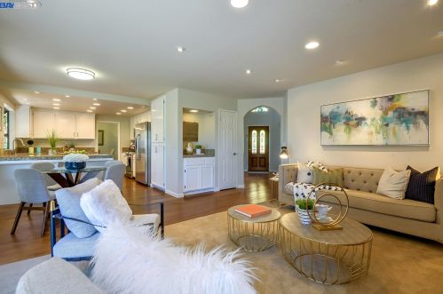 5900 Charter Oaks Dr, Hayward CA  94552-1678 exterior