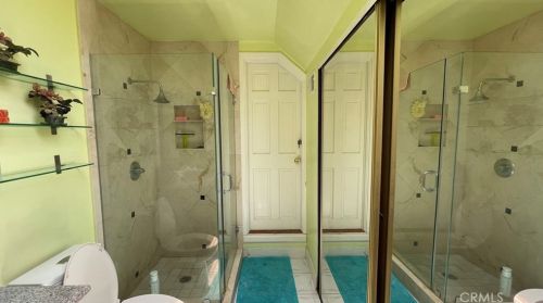 548 Oak St, Glendale CA 91204-1136 exterior