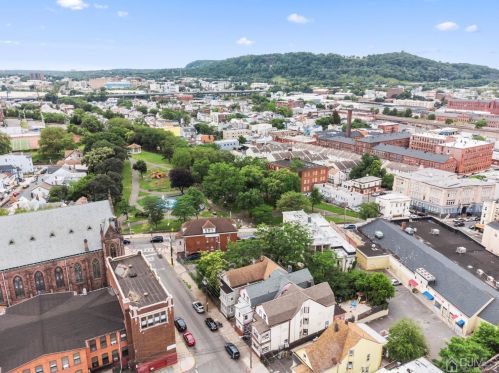 276 Carroll St, Paterson, NJ 07501-2270
