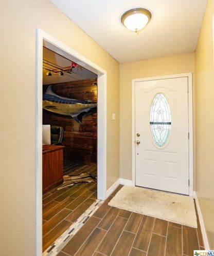 210 Buckingham St, Victoria, TX 77904-1840