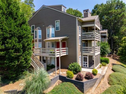 208 Riverview Dr, Marietta, GA 30067-4864