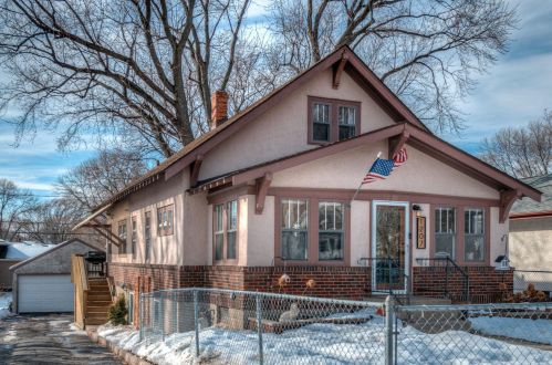 1207 Charlton St, Saint Paul MN  55118-2922 exterior