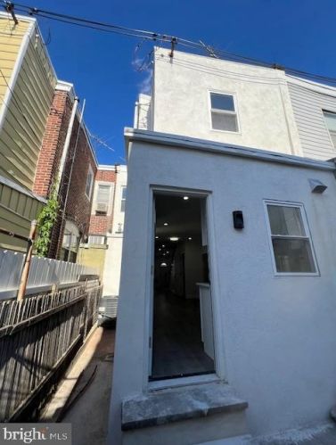 2612 12 St, Philadelphia PA 19133-1101 exterior