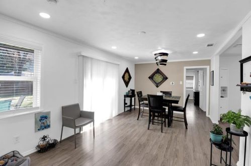 408 Highland Park Dr, Irving TX  75061-6742 exterior