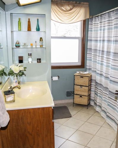 1944 Greenbrier St, Saint Paul MN  55117-2214 exterior
