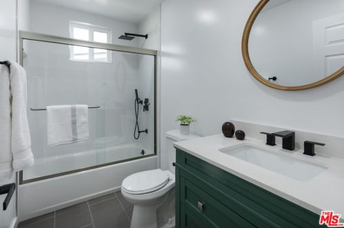 2325 Monta Vista Ave, Santa Ana CA 92704-2828 exterior