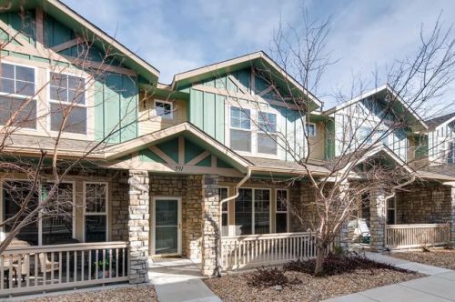 591 Mobile Pl, Aurora, CO 80017-3148