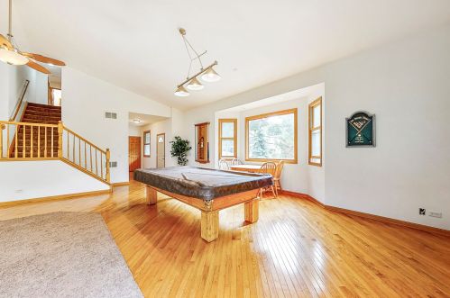 38220 3rd Ave, Spring Grove, IL 60081-9442