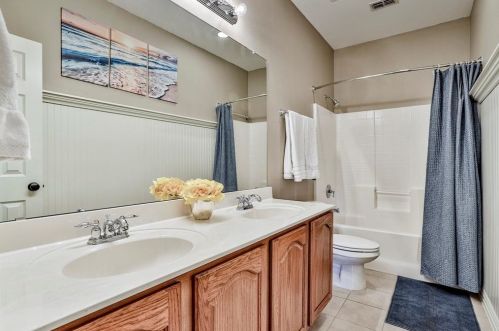 4233 San Pedro Ct, Fort Worth TX  76179-6802 exterior