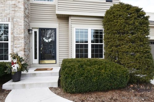 220 Westridge Blvd, Hanover Park, IL 60103-1347