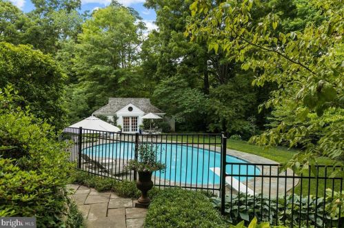 1501 Clayton Rd, Lancaster PA  17603-2405 exterior