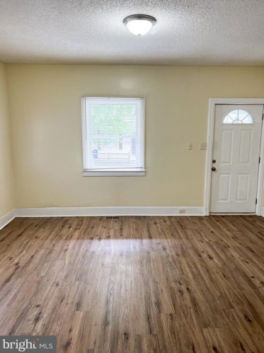 1422 Liberty St, Harrisburg, PA 17103-1330