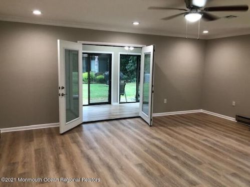 98 Friendship Ct, Tinton Falls NJ  07701-5406 exterior