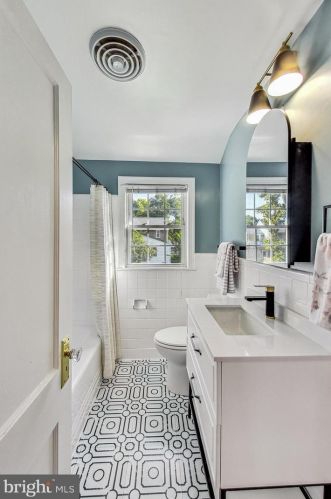 110 Granville Dr, Silver Spring MD 20901-3104 exterior