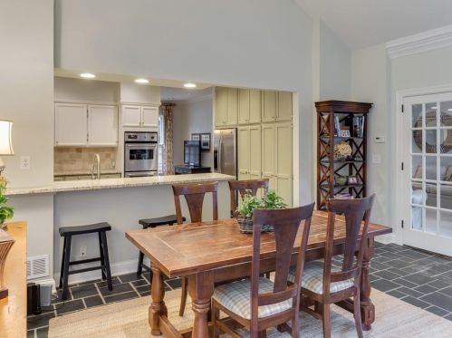 234 Broadland Ct, Atlanta GA  30342-3601 exterior