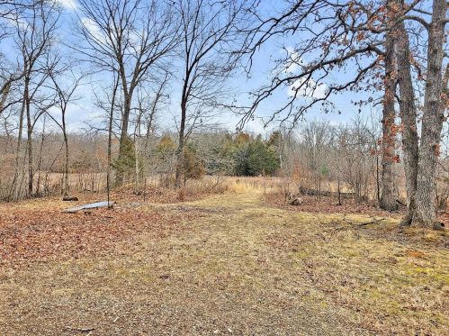 268 Truxton Rd, Truxton, MO 63381-2301