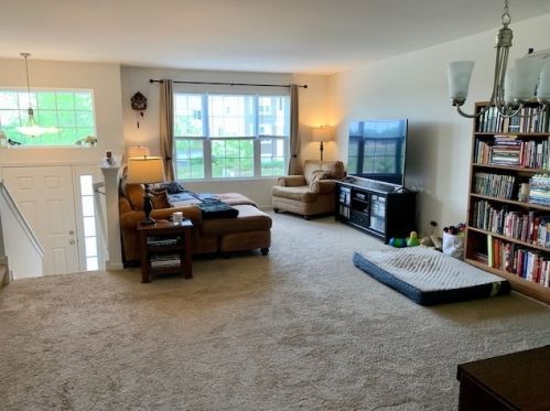 1771 Spinnaker St, Pingree Grove IL  60140 exterior