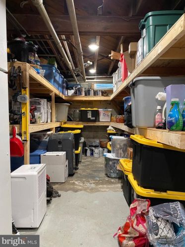 417 Lampeter Rd, Lancaster PA 17602-1717 exterior