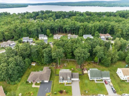 171 Sarah Cir, Laconia, NH 03246-3069