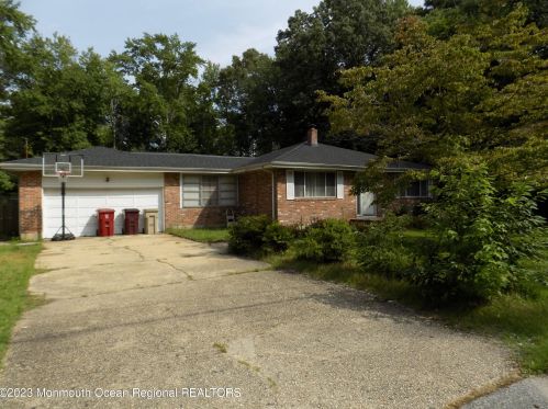 112 Rogers St, Berkeley Township, NJ 08721-3026