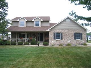 2815 Stone Ridge Dr, Kankakee, IL 60901-8354