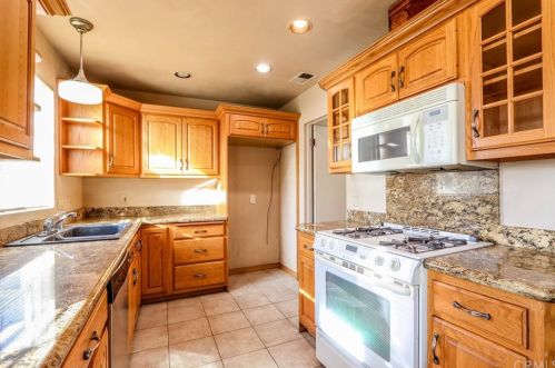 320 Ash St, Anaheim CA  92805-4315 exterior