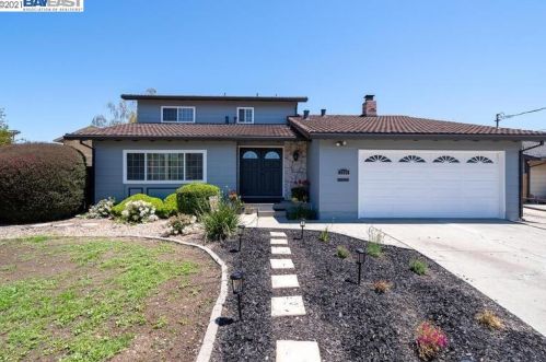 7595 Corrinne Pl, San Ramon, CA 94583-4008