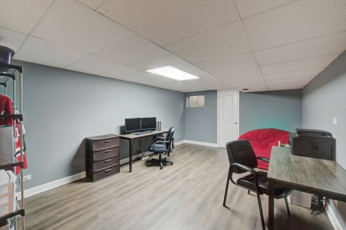 1075 Big Eagle Trl, Carol Stream IL  60188 exterior