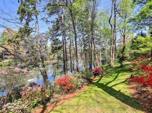 1959 Eastside Dr, Marietta, GA 30062-6424