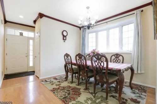 32 Scarlet Oak Dr, Princeton NJ  08540-4610 exterior