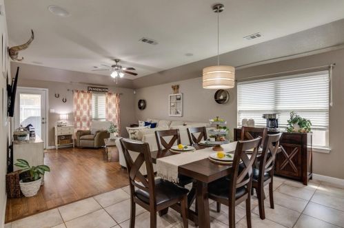 524 Crown Oaks Dr, Fort Worth TX  76131-4264 exterior