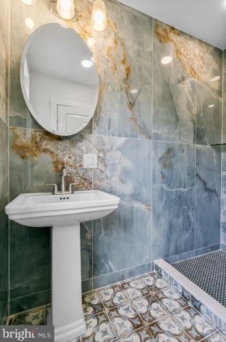 1671 Lawrence Rd, Trenton NJ 08648 exterior