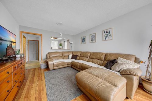 2070 Ivy St, Saint Paul MN  55109-4029 exterior