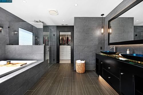 4163 Pickwick Dr, Concord CA  94521-2735 exterior