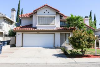 1925 Woodcrest Ct, Tracy, CA 95376-0744