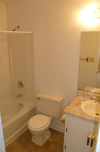 6627 Bent Crk Dr, Rex GA 30273-2102 exterior