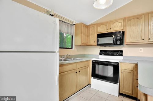 112 Algonquin Trl, Hedgesville WV  25427-5568 exterior