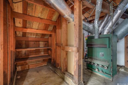 447 Girard St, San Francisco CA 94134-2109 exterior