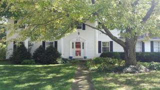 959 Spring Grove Ln, Columbus, OH 43235-3324