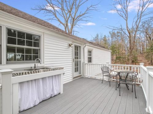 12 Stanley Dr, Glastonbury, CT 06033-2620