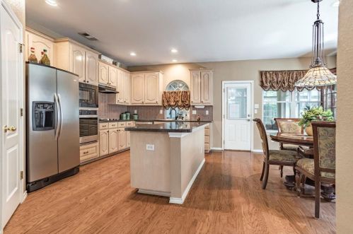 2729 White Rock Dr, Fort Worth TX  76131-2048 exterior