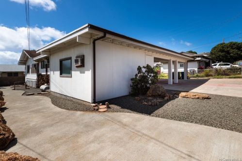 1011 14 Ave, Honolulu HI  96816-3640 exterior