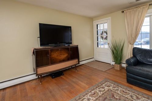 75 Pierce St, Torrington, CT 06790-6847